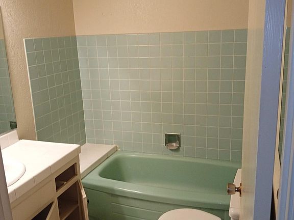 3rd image of 3414 64th Ave #B
