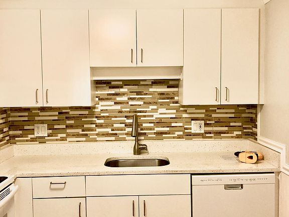 4th image of 185 Quincy Shore Dr #82