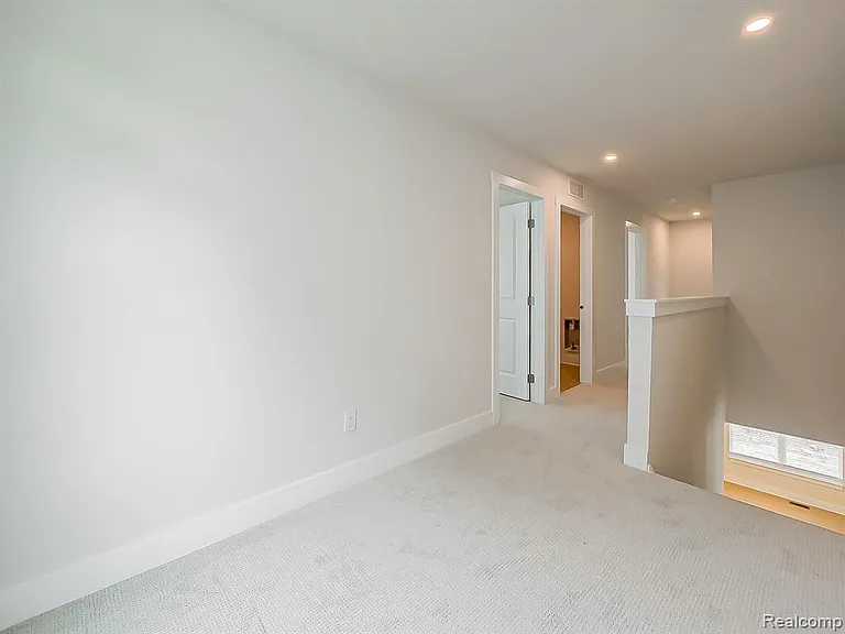 5169 Poppydrew Ln — Photo 44