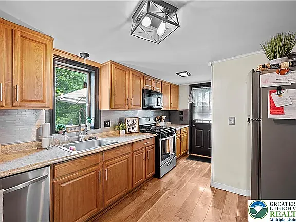 2221 N 1st Ave — Photo 11