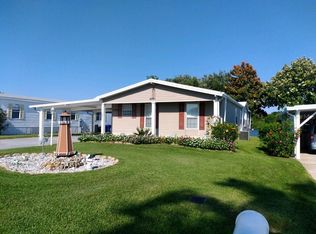 1320 Skyline Dr, Tavares, FL 32778