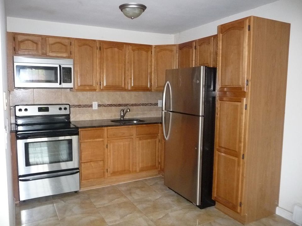 1st image of 30 Lamb Ave APT 2C