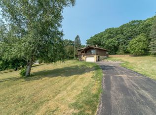 20520 Mushtown Rd, Prior Lake, MN 55372
