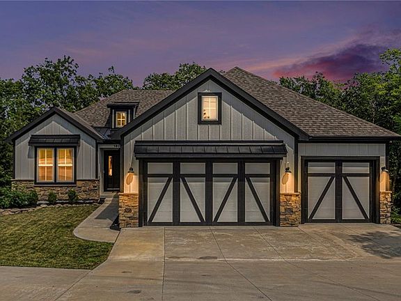 3rd image of 1807 SW Cemetery Rd