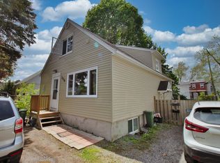 358 Jean Talon St #B, Ottawa, ON K1L6T9