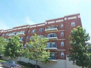 245 W Johnson St Unit 402, Palatine, IL 60067