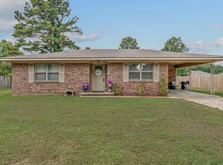 132 S Crest Ave, Trumann, AR 72472