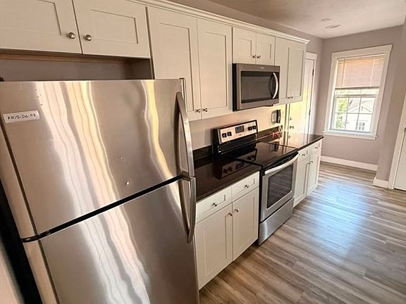 3rd image of 75 Merriam Ave APT 5