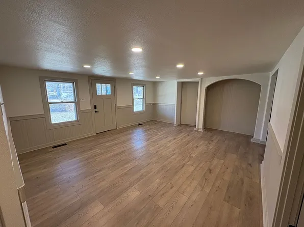 317 S 2nd St, Carbondale, KS 66414