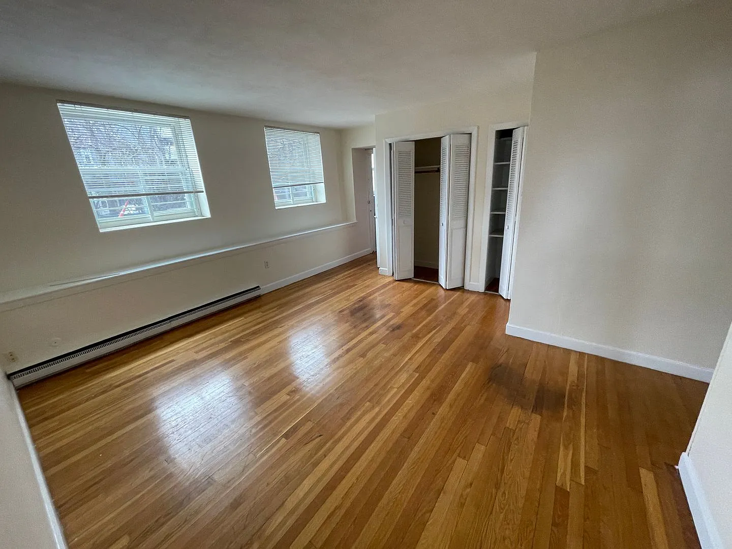 One Bedroom - Union Square * Allston @ Ringer Park — Photo 3