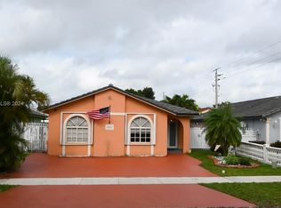 3207 W 70th St, Hialeah, FL 33018