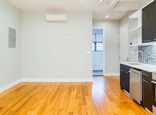 243 Boerum St #1, Brooklyn, NY 11206
