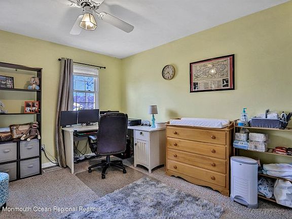 4th image of 593 Garfield Ave APT 1
