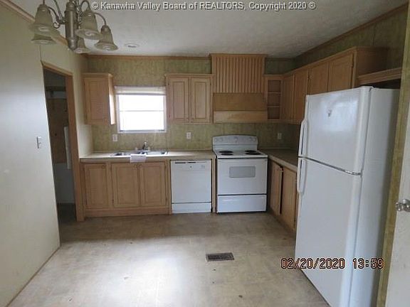 5th image of 1627B 7th Ave