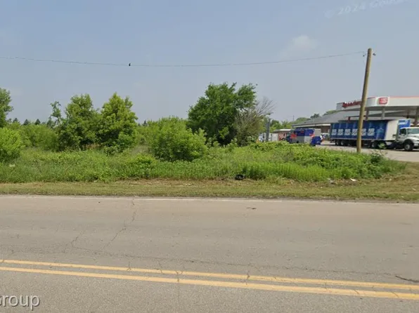 9805 E Richfield Rd, Davison, MI 48423