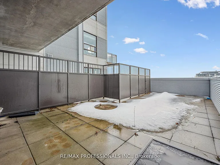 318 Spruce St #2103 — Photo 26