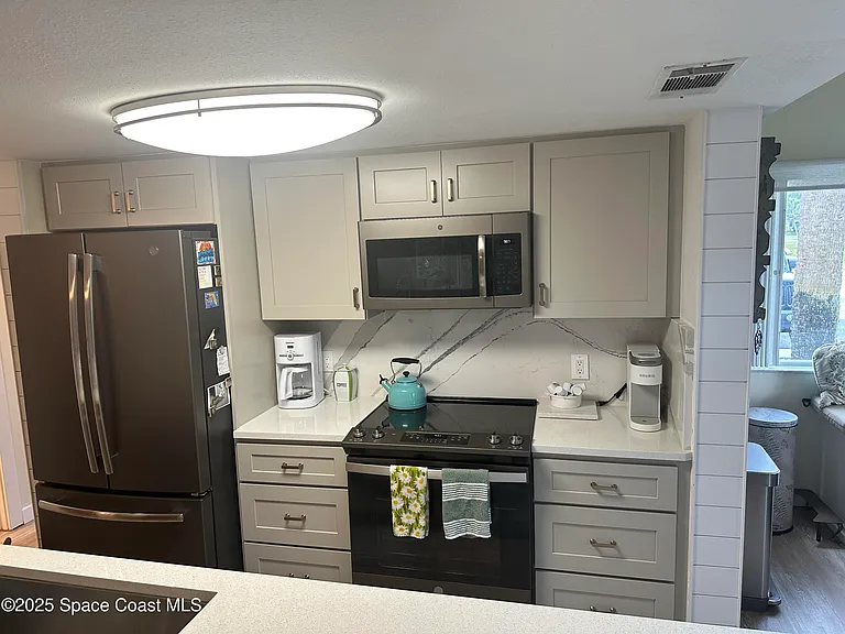 401 Seaport Blvd #T144 — Photo 5