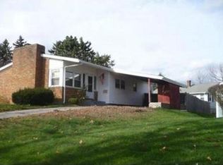 28 Tarrytown Ln, Worcester, MA 01602