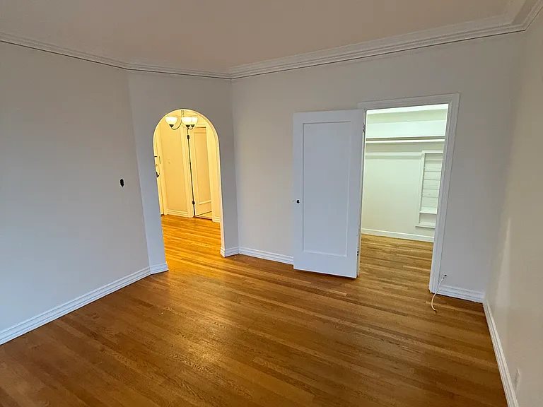 1690 Beach St #205 — Photo 2