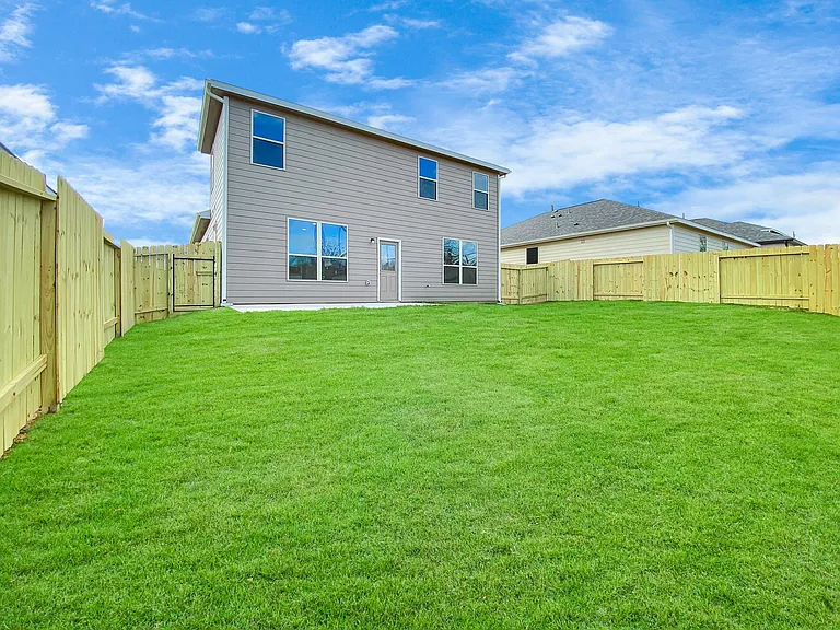 13071 Clearview Dr — Photo 23