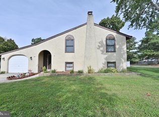 1 Briar Ln, Blackwood, NJ 08012