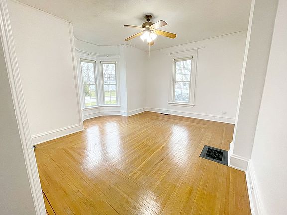 Main Floor- Living Room