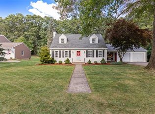22 Arnold Dr, Cumberland, RI 02864