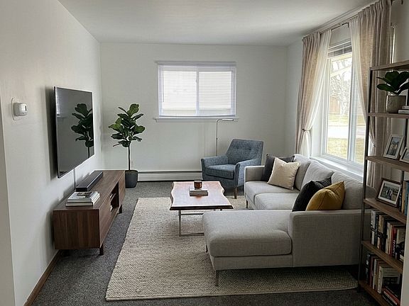 5th image of 4307 Durand Ave #110