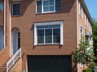 8120 Madrillon Ct, Vienna, VA 22182