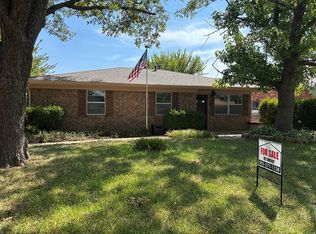 2600 Easy St, Denison, TX 75020