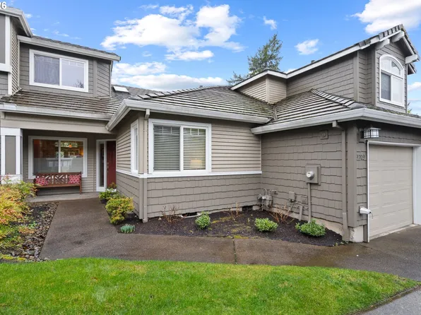 9709 NW Silver Ridge Loop, Portland, OR 97229