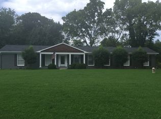 355 Indian Lake Rd, Hendersonville, TN 37075