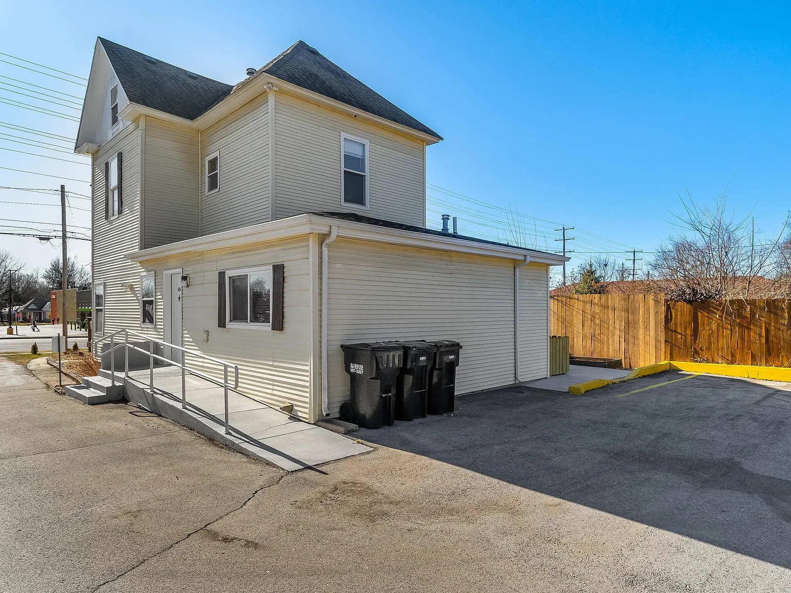 1 bed, 1.0 bath, 527 sqft, $850 — Photo 3
