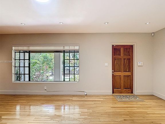 2nd image of 2810 Crystal Ct