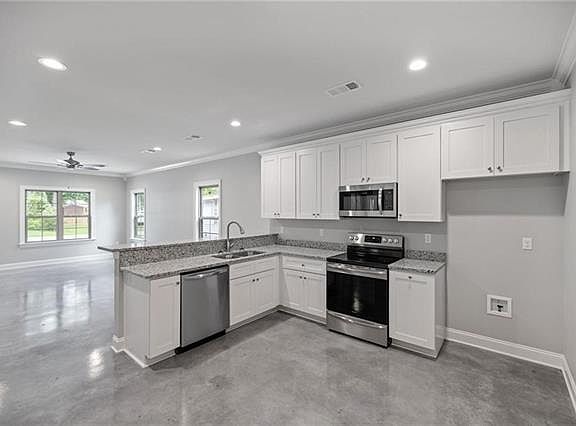 2nd image of 41379 Greystone Ln