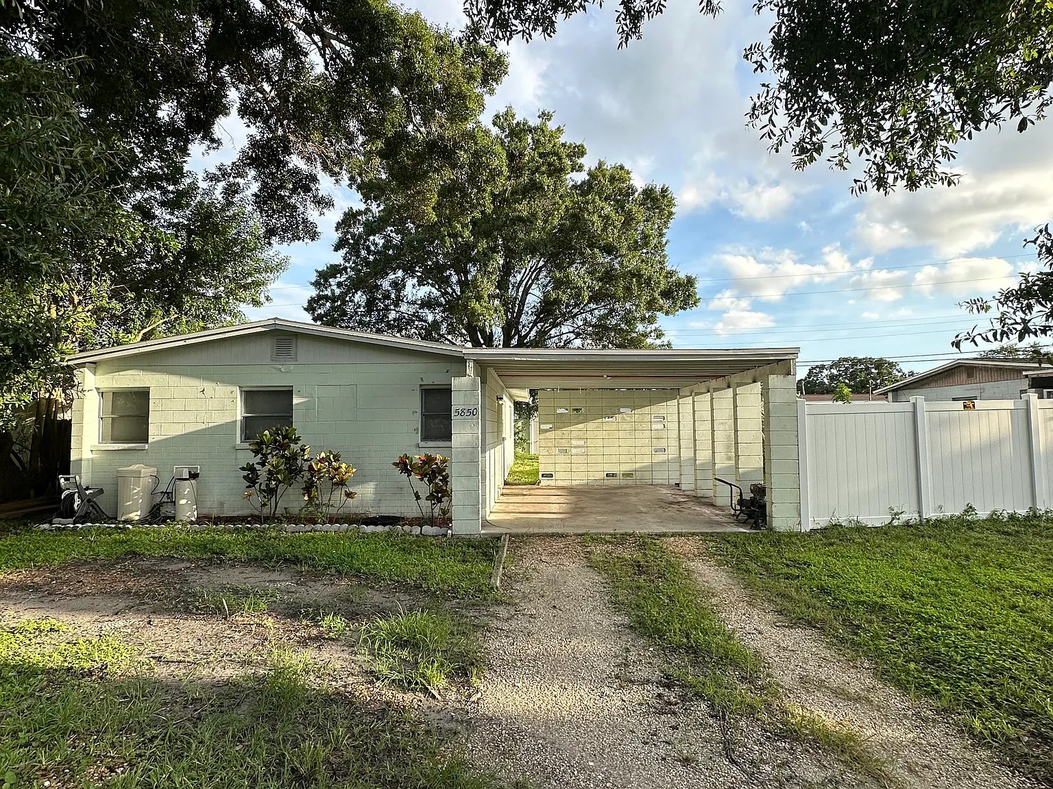 3 bed, 920 sqft, $2,450 — Photo 1