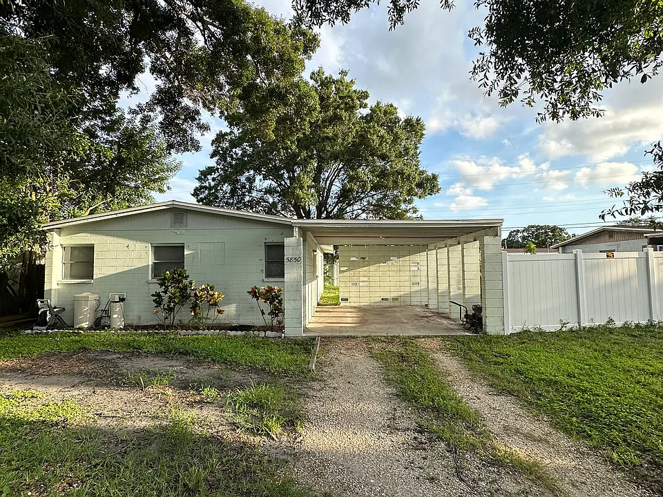 5850 86th Ave