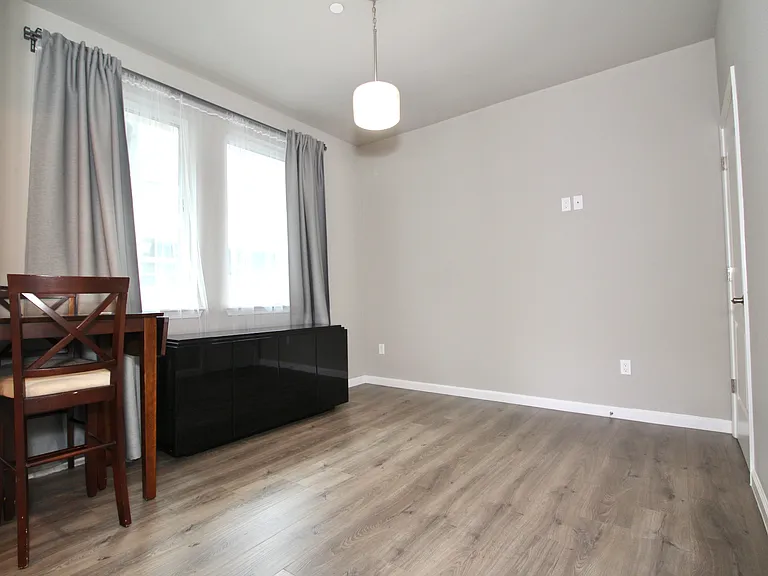 819 Estancia Ct — Photo 4