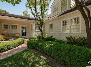 711 Sunset Dr, Lawrence, KS 66044