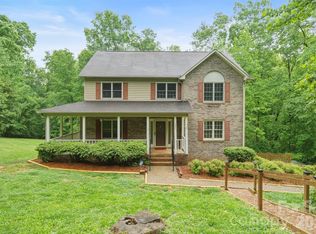 1227 Shirebourn, Hickory, NC 28602