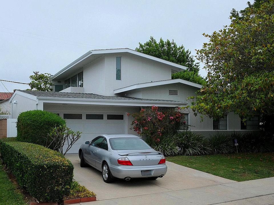 2nd image of 7437 Henefer Ave