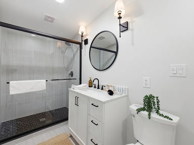 8460 Warren Woods Rd — Photo 28