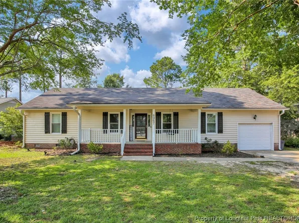 6967 Calamar Dr, Fayetteville, NC 28314