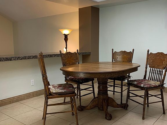 Dining or Hobby Room 1