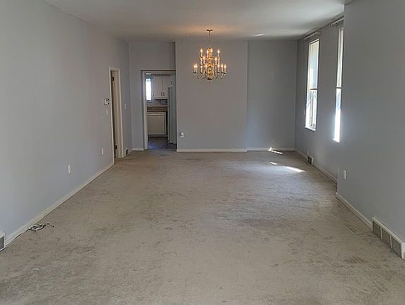 3rd image of 5631-5633 Northumberland St