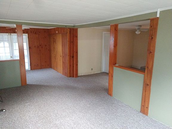 5th image of 245 Lake Shore Dr N