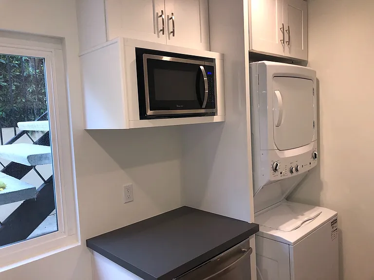 503 N Elena Ave — Photo 17