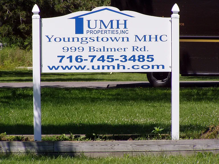 Youngstown Estates — Photo 32