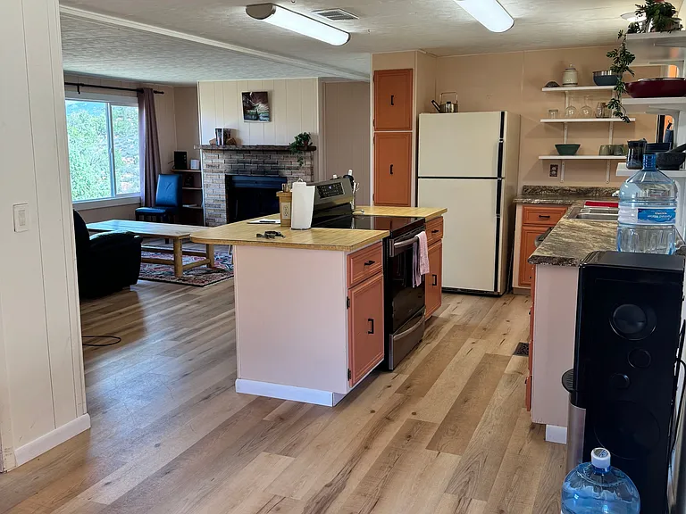94 W Bailey Ln — Photo 5