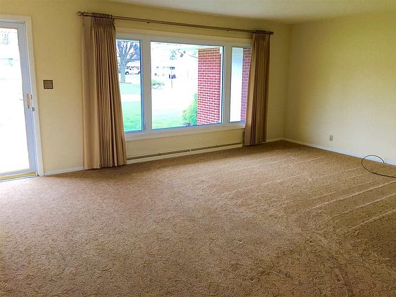 4th image of 50665 Bristol Ave